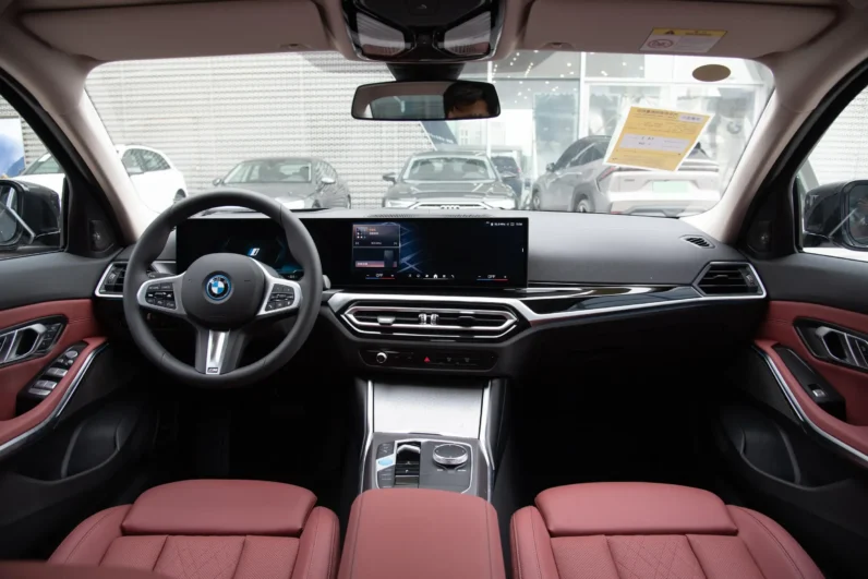 
								BMW i3 full									