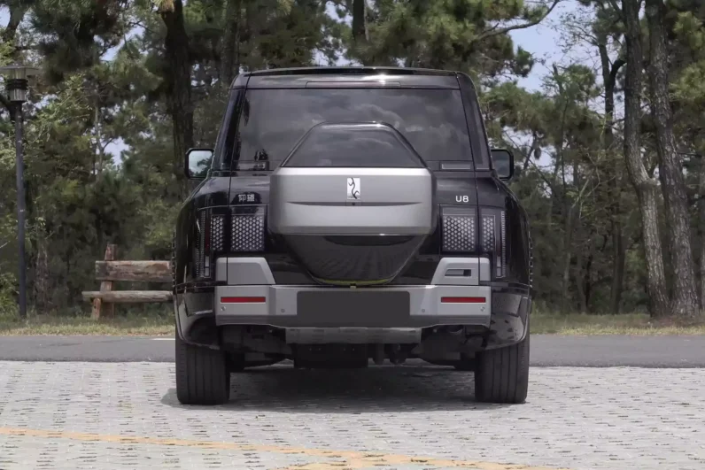 
								BYD Yangwang U8 full									