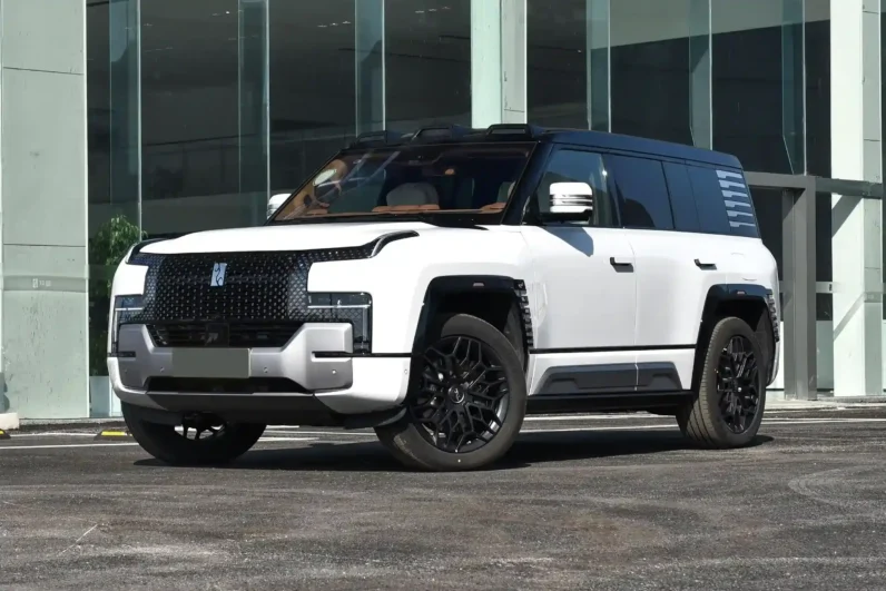 
								BYD Yangwang U8 full									