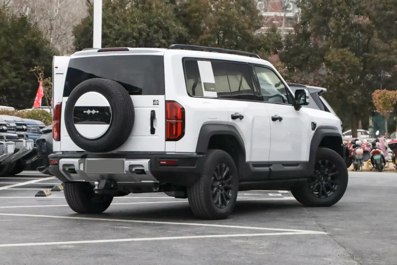 
								BYD Fangchengbao Bao 5 (BYD Leopard 5) full									