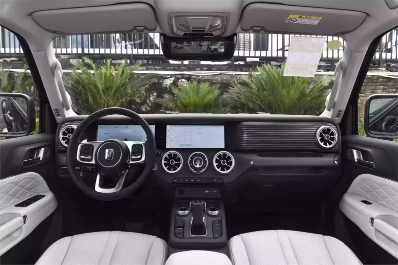 
								GWM Tank 300 Hi4-T full									