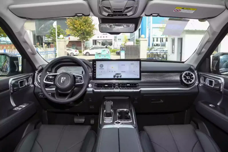 
								GWM Tank 400 Hi4-T full									