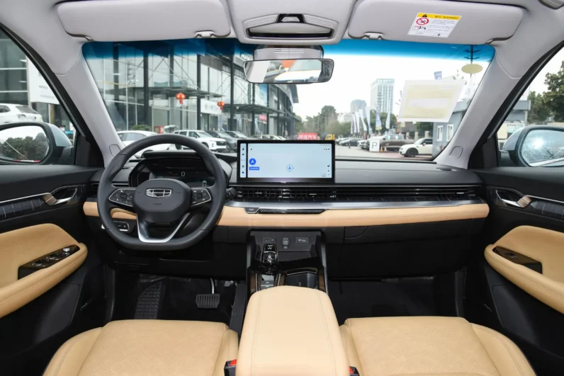 
								Geely Emgrand L HiP full									