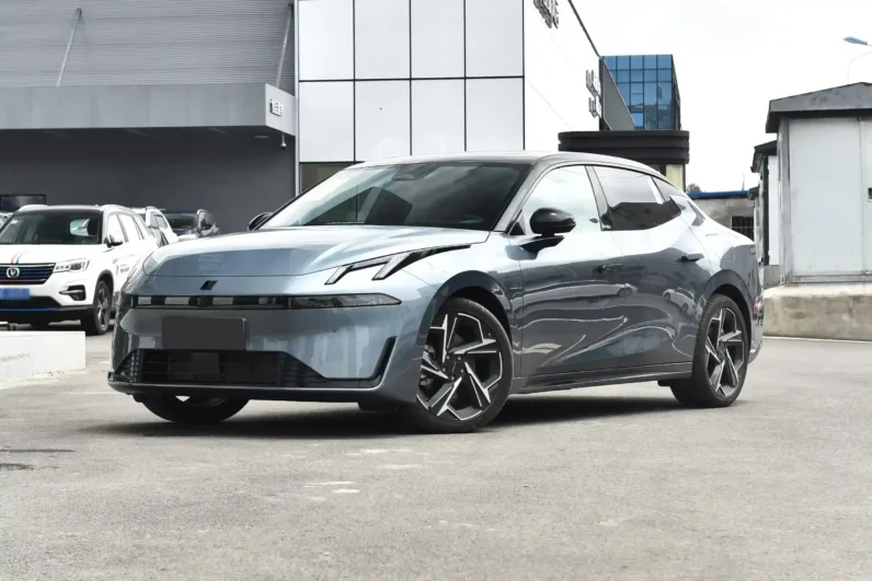 
								Lynk & Co 07 EM-P full									