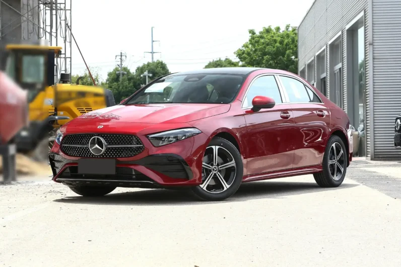 
								Mercedes-Benz A-Class full									