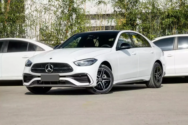 
								Mercedes-Benz C-Class full									