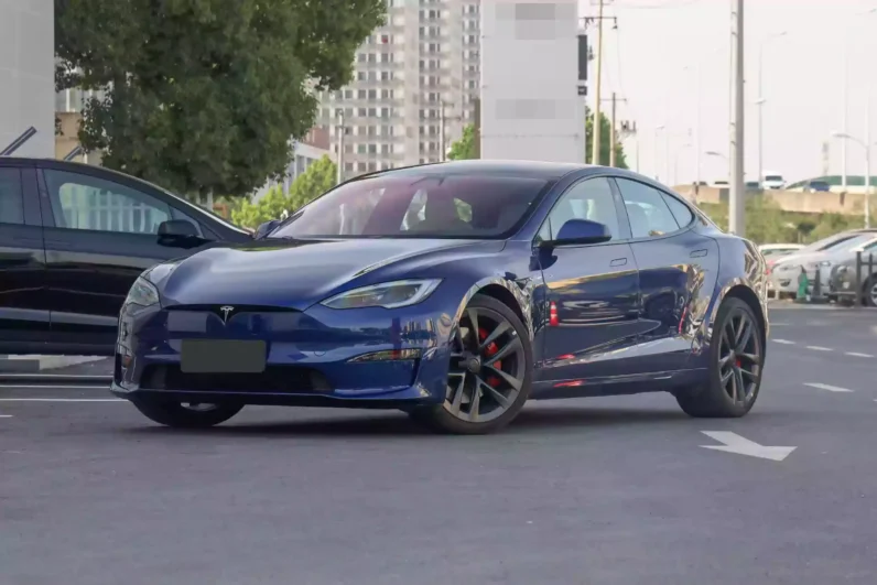 
								Tesla Model S full									