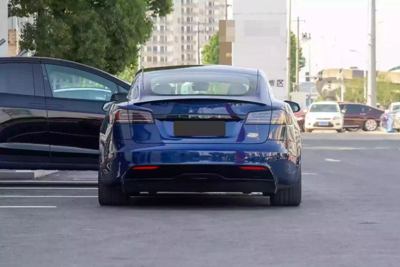 
								Tesla Model S full									
