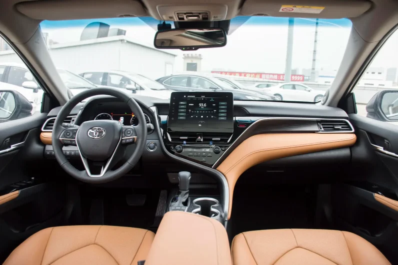 
								Toyota Camry 2023 full									