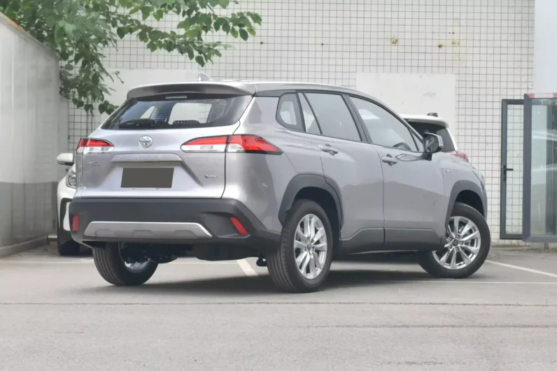 
								Toyota Corolla Cross full									