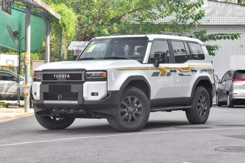 
								Toyota Land Cruiser Prado full									