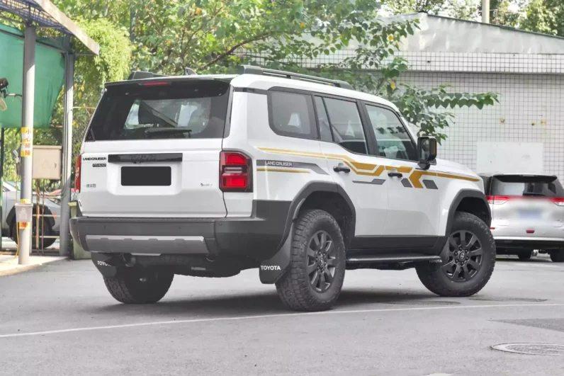 
								Toyota Land Cruiser Prado full									