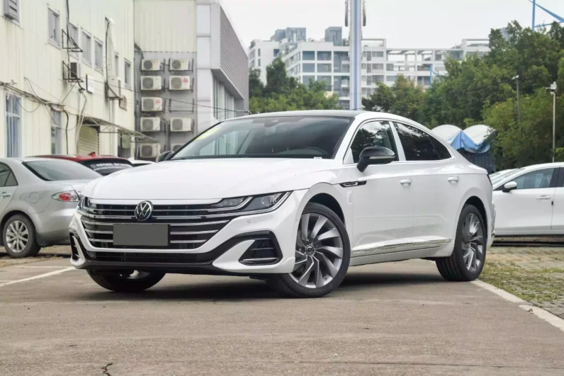 
								Volkswagen Arteon full									