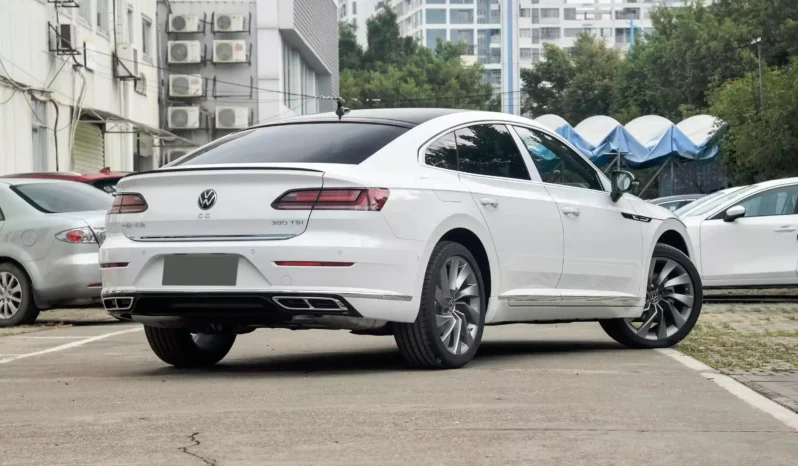 
								Volkswagen Arteon full									