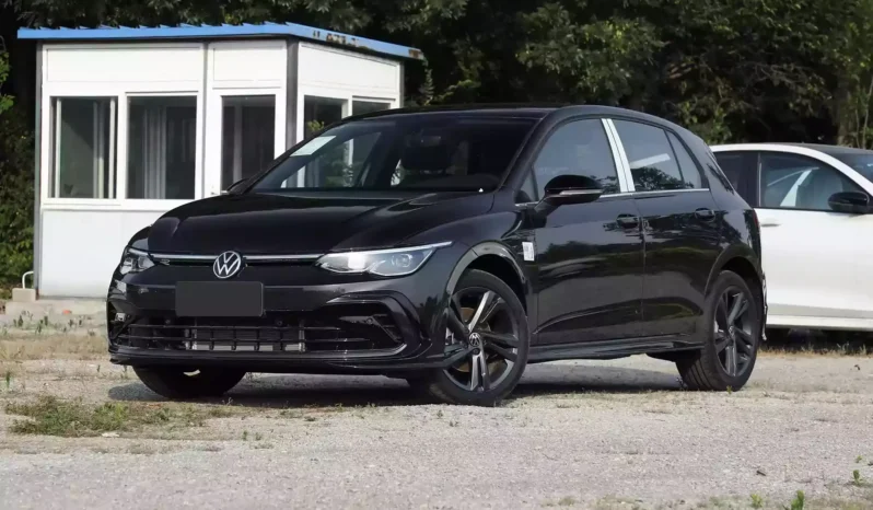 
								Volkswagen Golf 2024 full									