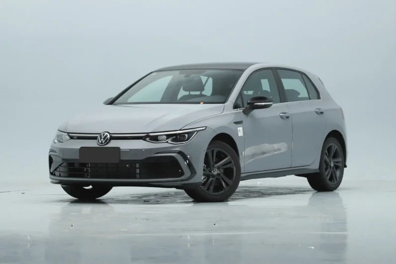 
								Volkswagen Golf 2024 full									