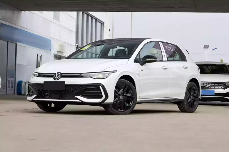 
								Volkswagen Golf full									