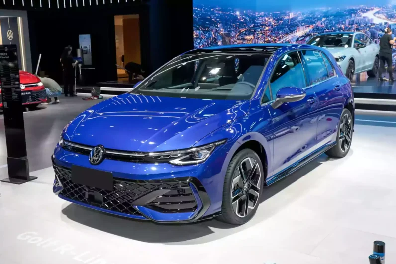 
								Volkswagen Golf full									