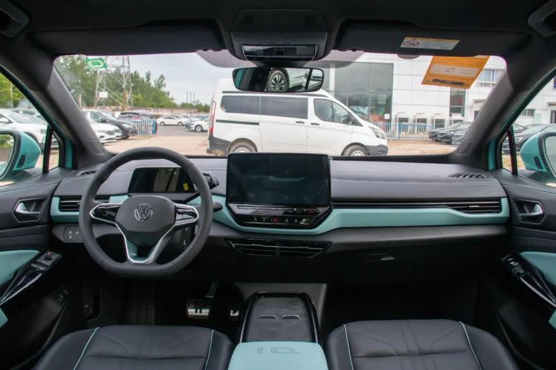 
								Volkswagen ID.4 X full									