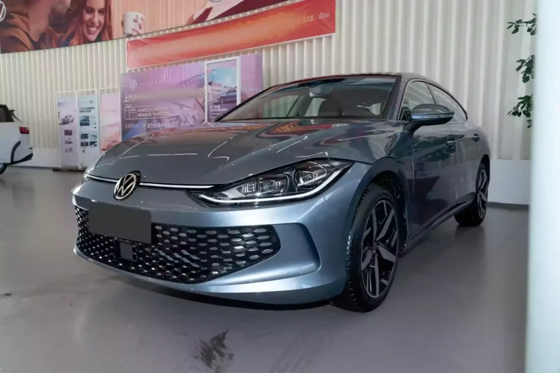 
								Volkswagen Lamando L full									