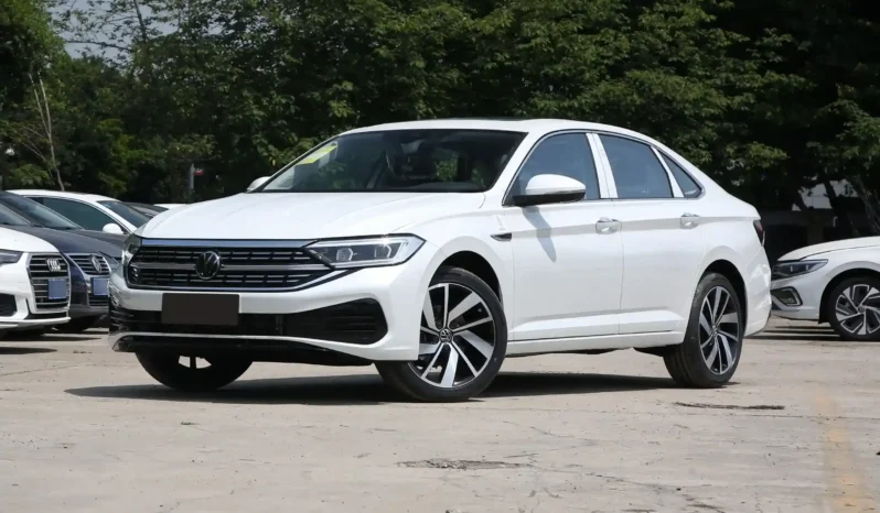 
								Volkswagen Sagitar full									