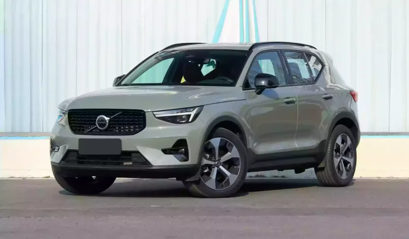 
								Volvo XC40 full									