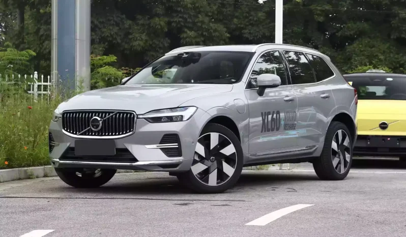 
								Volvo XC60 PHEV full									