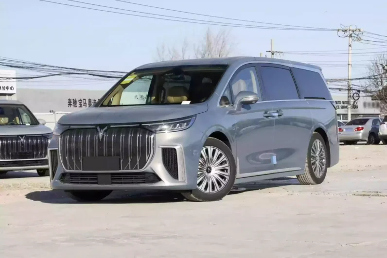 
								Voyah Dreamer EV full									