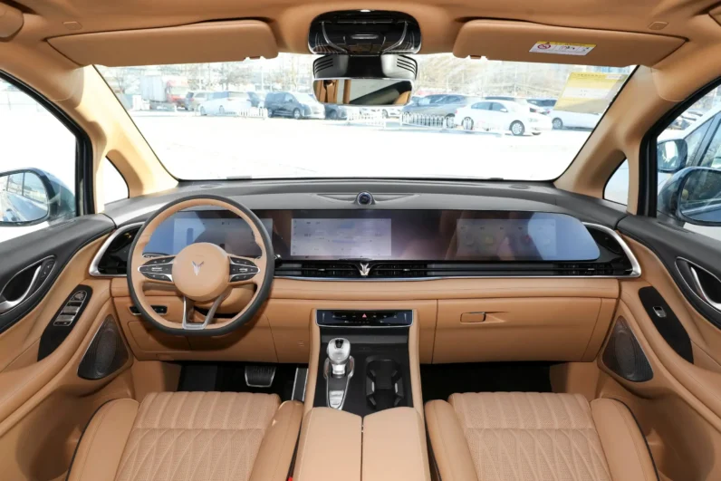 
								Voyah Dreamer EV full									