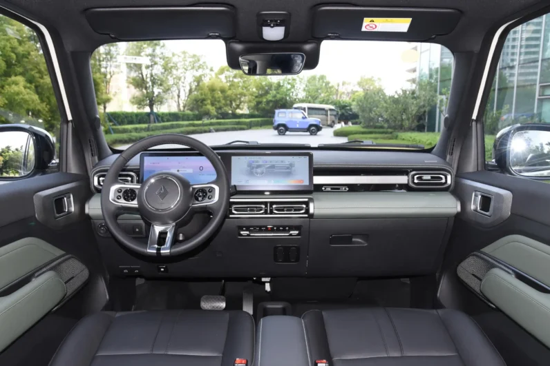 
								Wuling Baojun Yueye full									