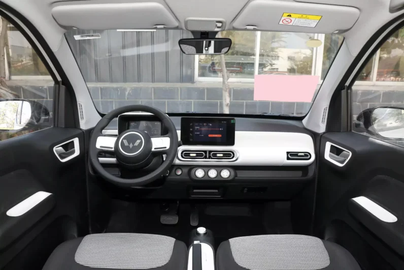 
								Wuling Hongguang MINI EV full									